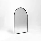 Miroir mural décoratif en métal 20x30 encadré et cintré pour mur noir