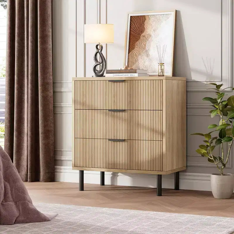 Commode cannelée à 3 tiroirs, large commode en bois, commode de rangement moderne avec pieds en métal