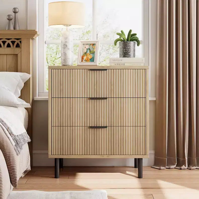 Commode cannelée à 3 tiroirs, large commode en bois, commode de rangement moderne avec pieds en métal