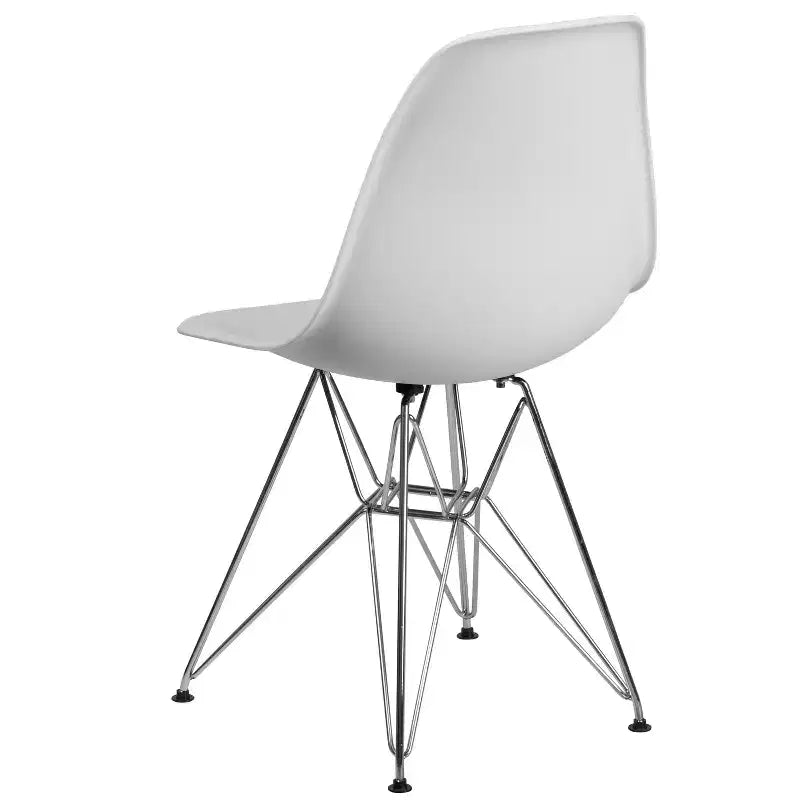 Chaise de salle à manger en plastique avec base chromée