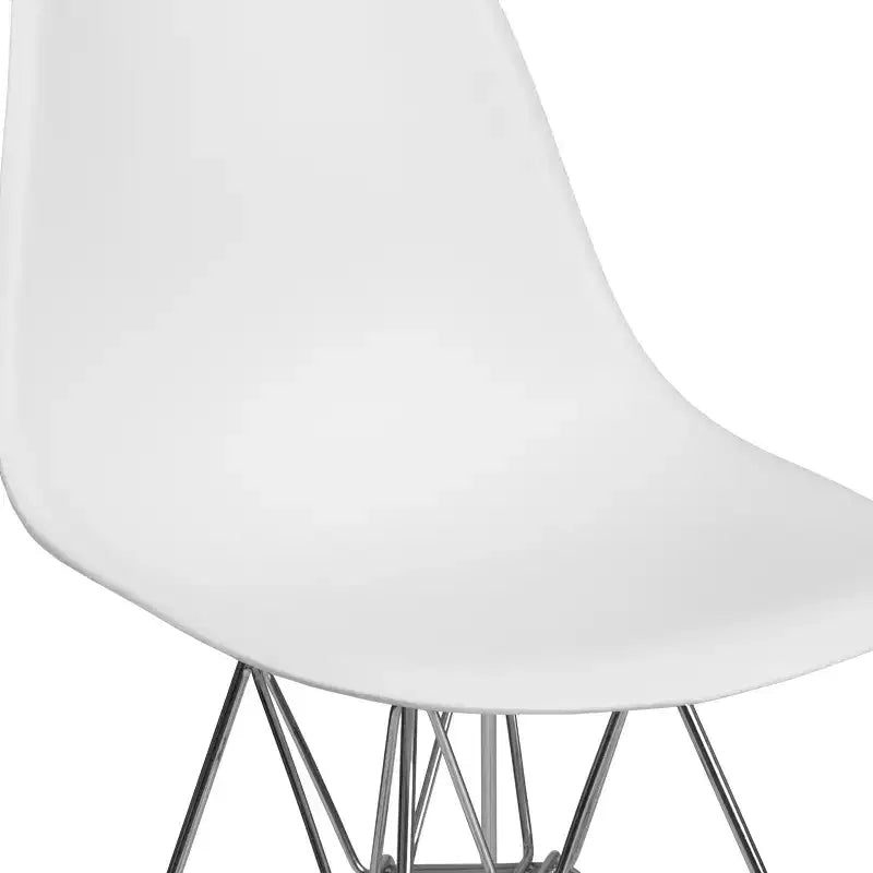 Chaise de salle à manger en plastique avec base chromée