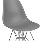 Chaise de salle à manger en plastique avec base chromée